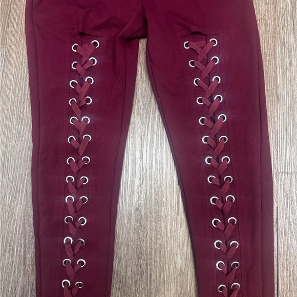 Love Tree Lace-Up Pixie Pant Corset Style Leggings Size SMALL Burgundy - Picture 3 of 6